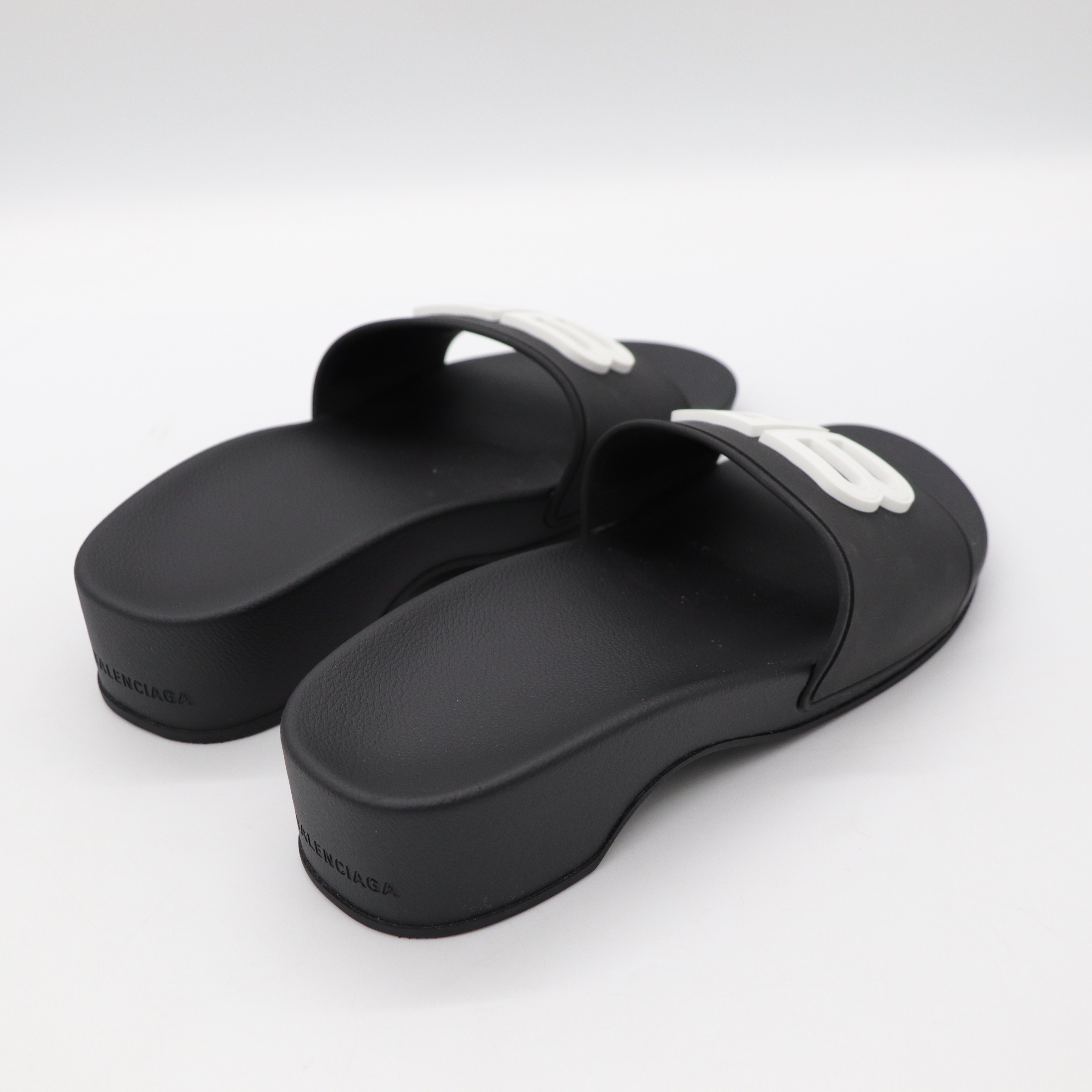 Balenciaga 巴黎世家 黑色 PU 拖鞋-3