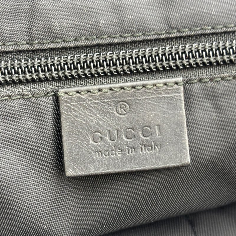 【美收精品】Gucci 黑色斜背包 C-476【隔月月中將轉賣至日本 上架期限30天】-16