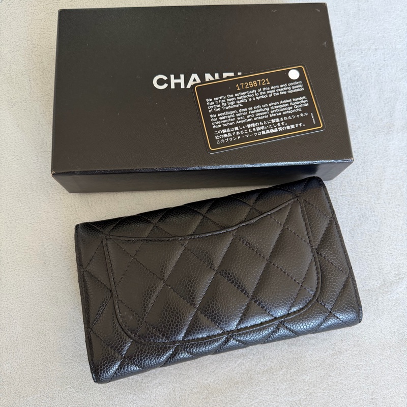 Chanel 菱格紋荔枝牛皮黑銀三折長夾-1