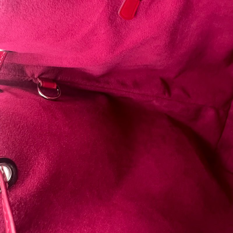 LV 水波紋大水桶包 #深紅色-15