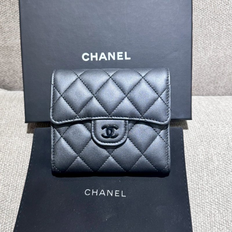 CHANEL So Black三折短夾-0