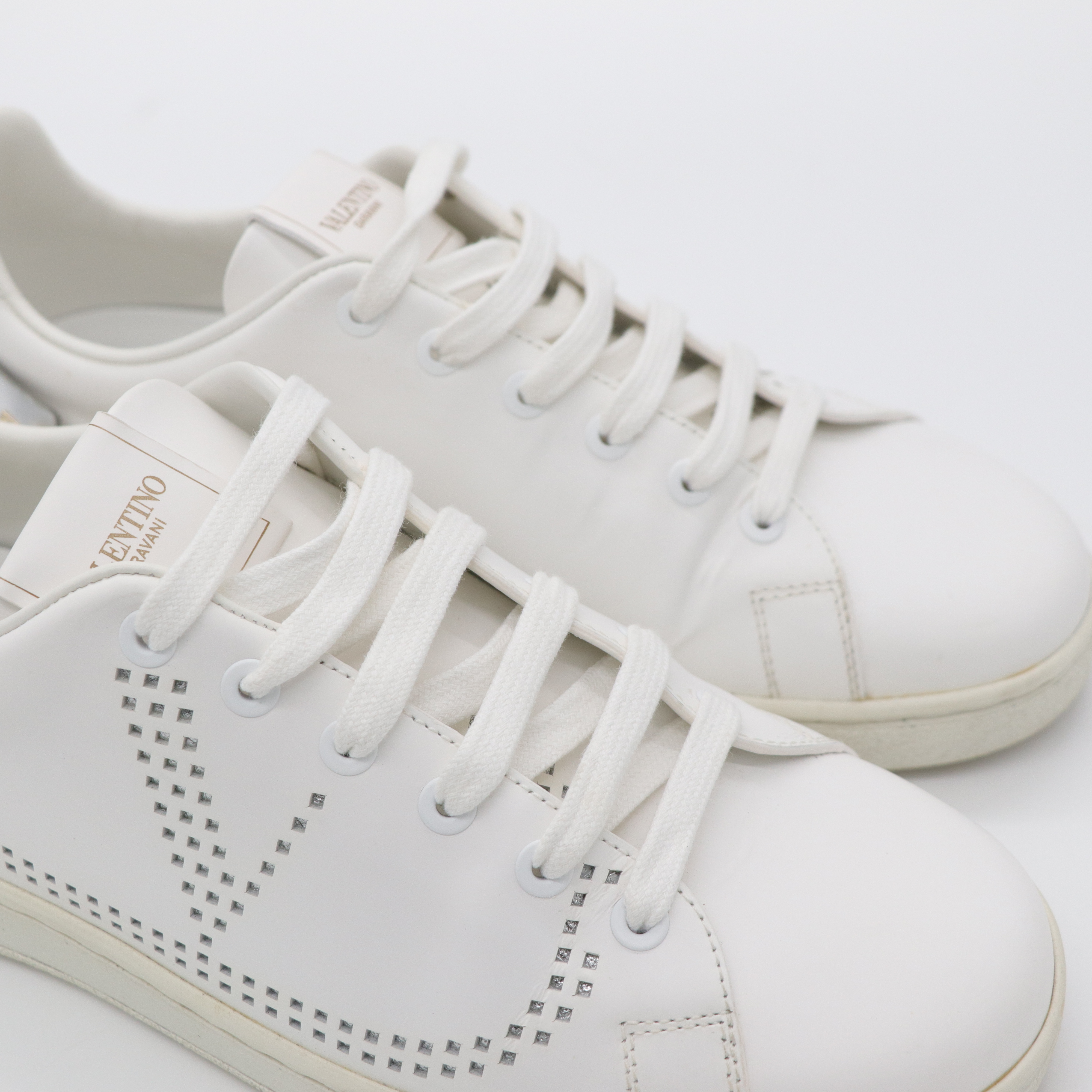 Valentino 小白鞋-12