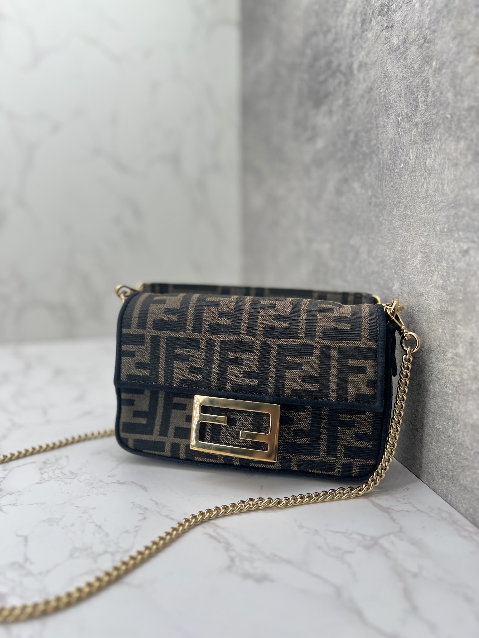 香緹國際精品 FENDI 法棍 MINI 828-1