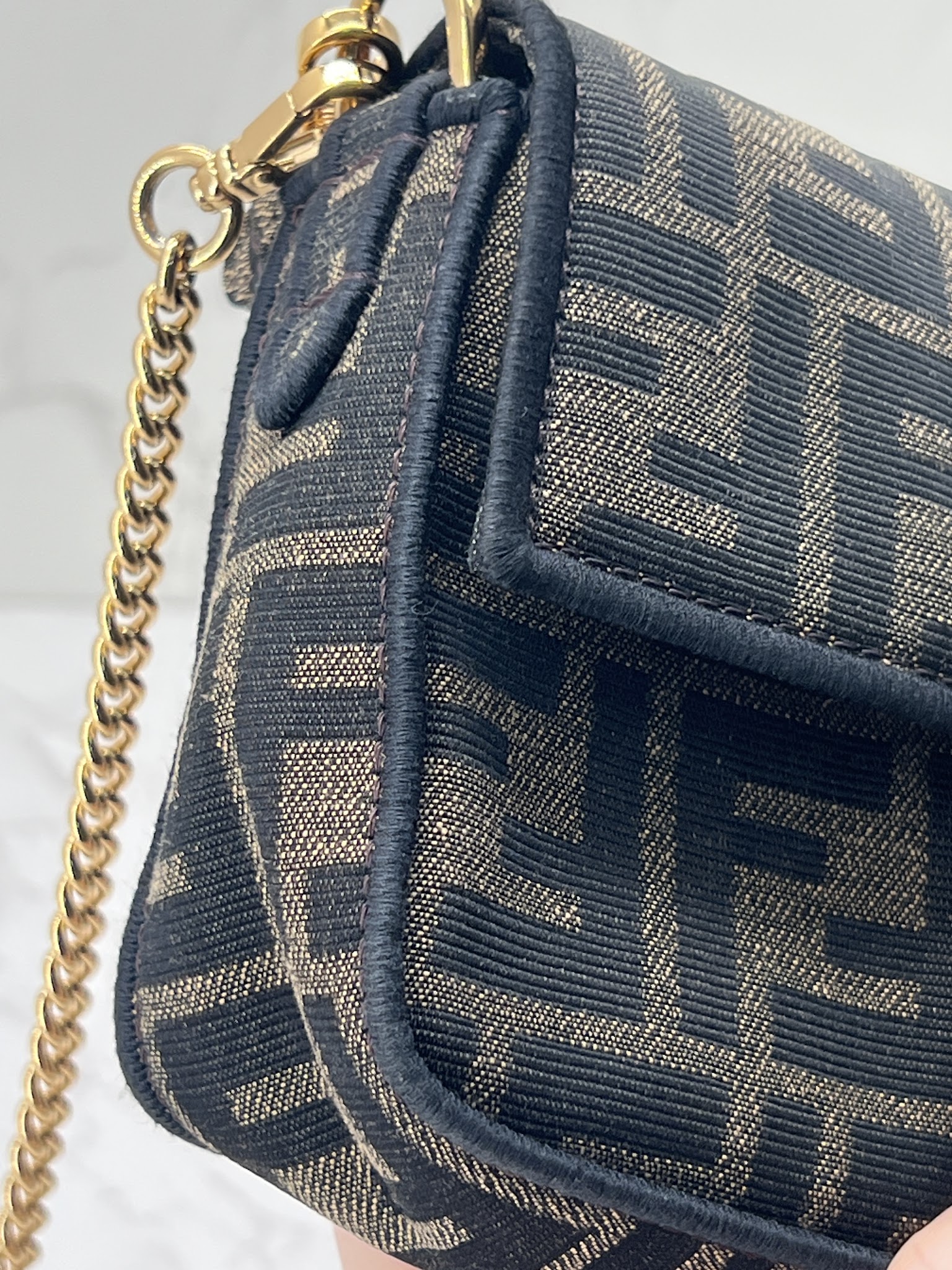香緹國際精品 FENDI 法棍 MINI 828-5
