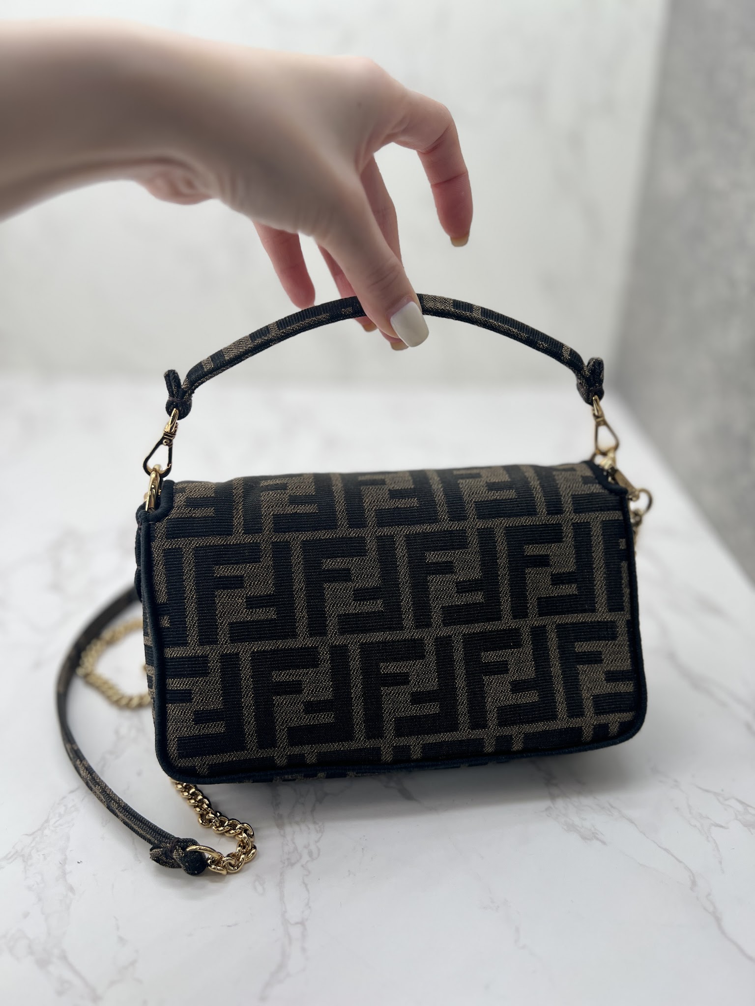 香緹國際精品 FENDI 法棍 MINI 828-9