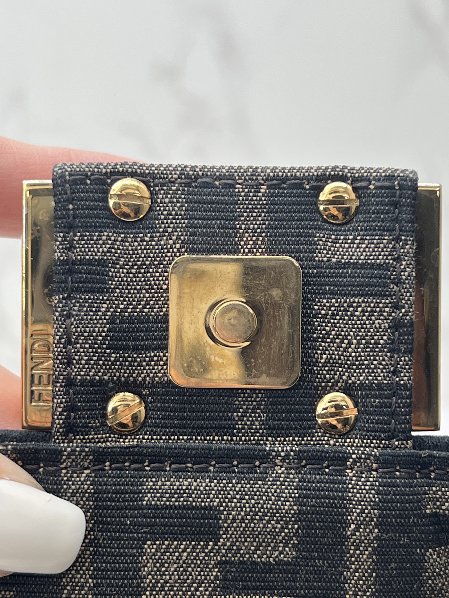 香緹國際精品 FENDI 法棍 MINI 828-11