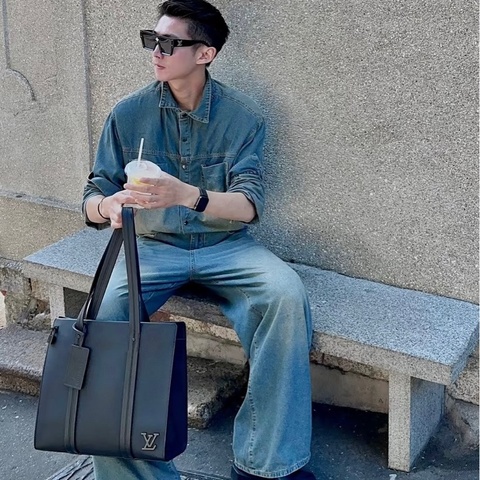 Louis Vuitton路易威登 男士托特包 芯片款 尺寸：37*34*13附件：塵袋+盒