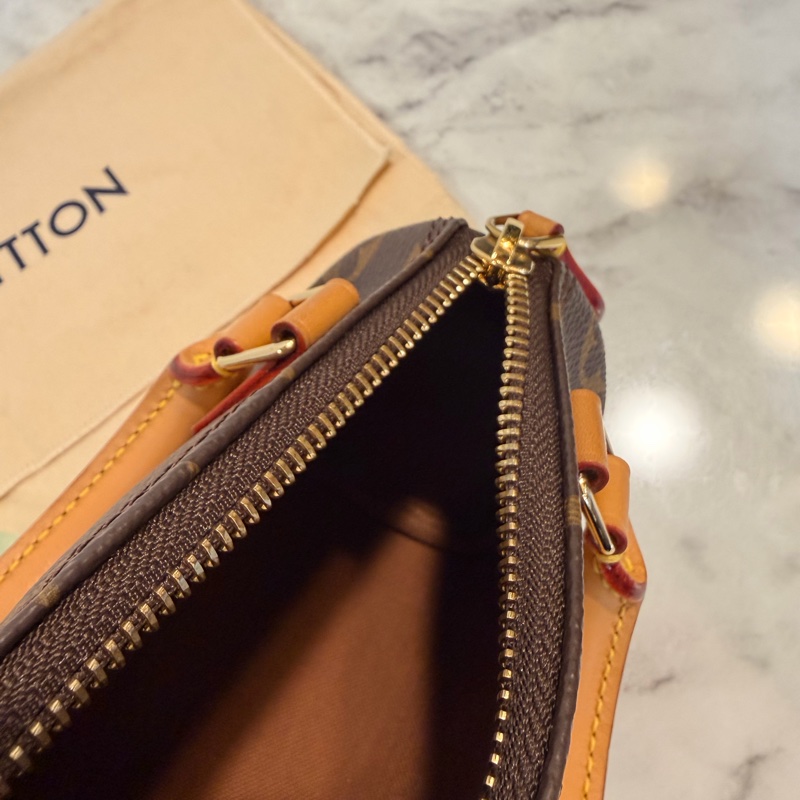 LV NANO SPEEDY 老花斜背包-4