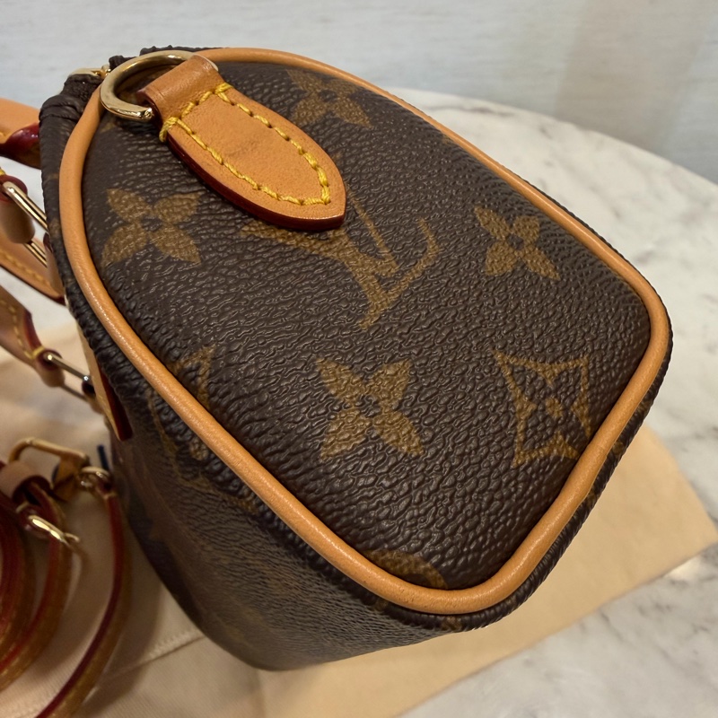 LV NANO SPEEDY 老花斜背包-10