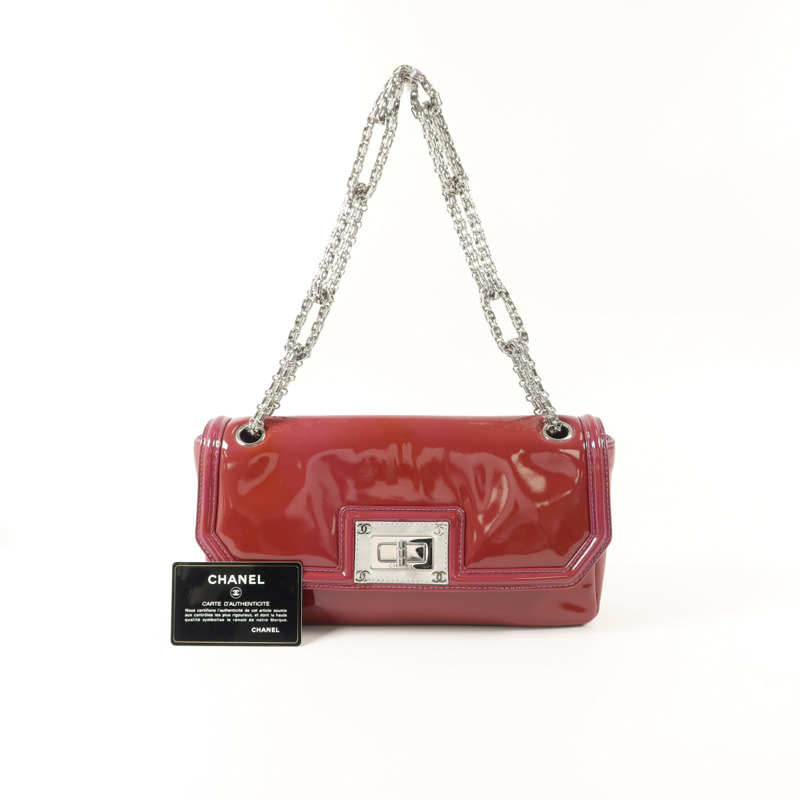 CHANEL 漆皮皮革Chain Shoulder鏈帶肩背袋-9