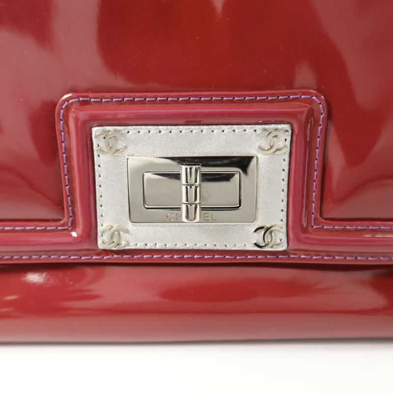 CHANEL 漆皮皮革Chain Shoulder鏈帶肩背袋-10