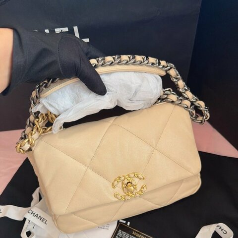 閒置新 香奈兒/Chanel 奶茶色金扣19bag小號