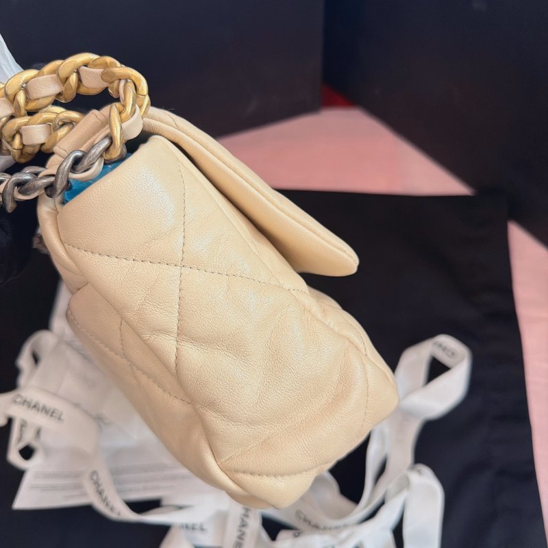 閒置新 香奈兒/Chanel 奶茶色金扣19bag小號-2