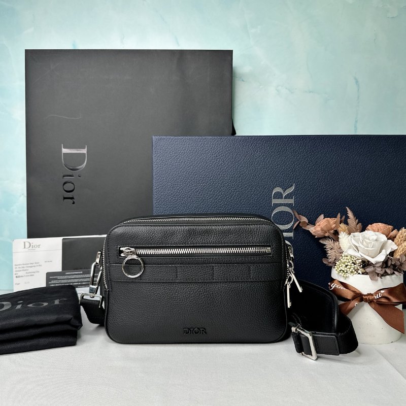 DIOR 全新Safari皮革郵差包-0