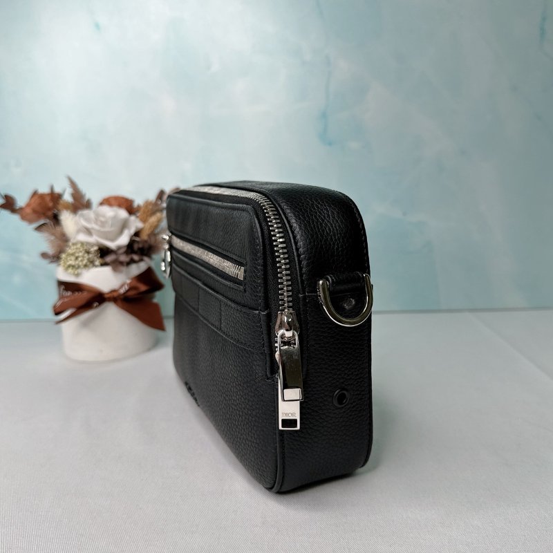 DIOR 全新Safari皮革郵差包-2