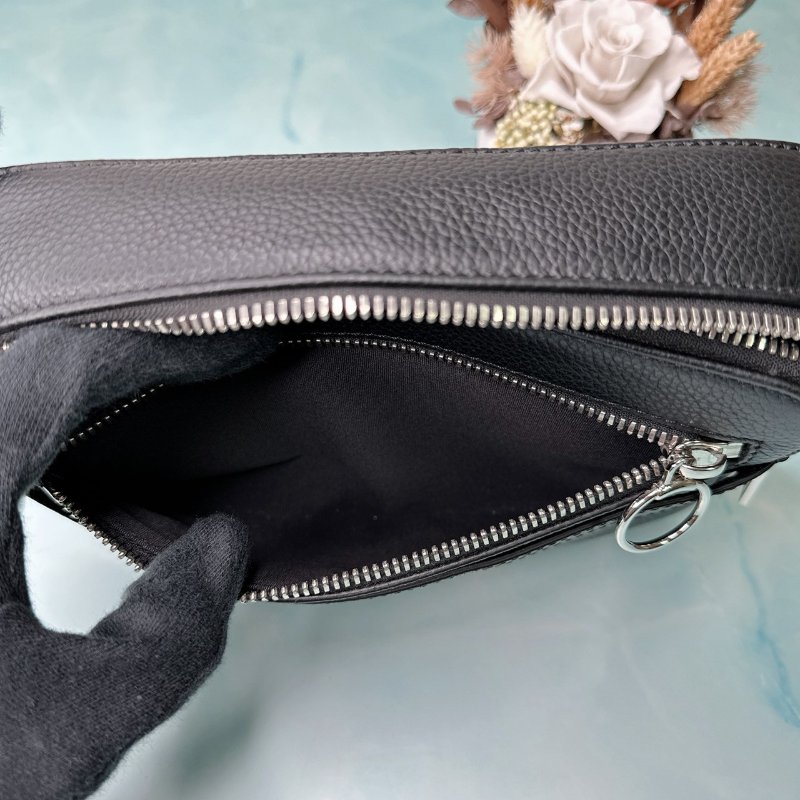 DIOR 全新Safari皮革郵差包-5