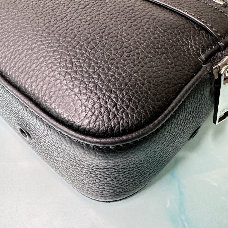 DIOR 全新Safari皮革郵差包-7