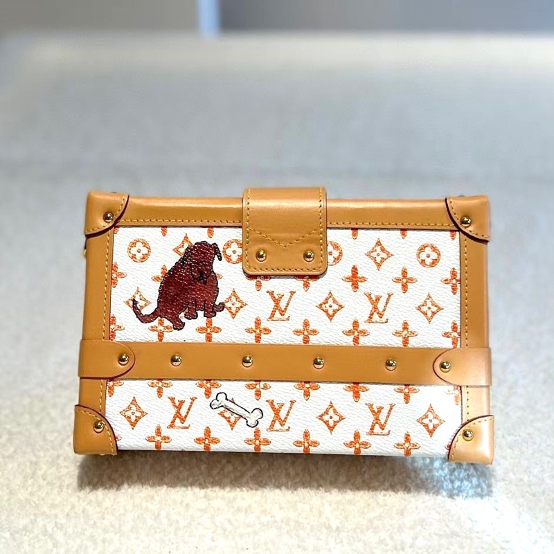 LV  LOUIS VUITTON貓狗限定白色硬盒子肩背包，晶片款-1
