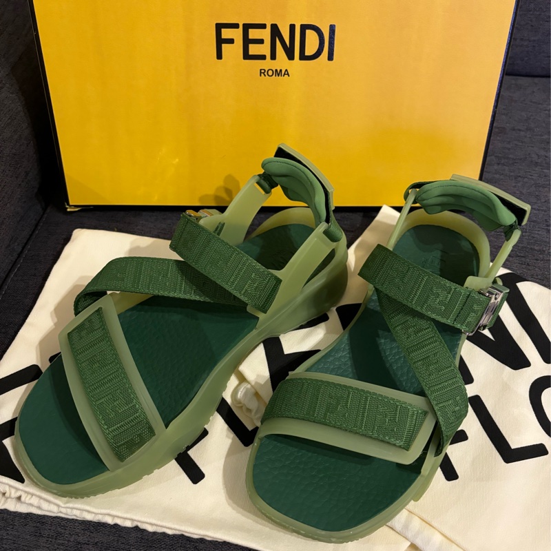 Fendi涼鞋 全新-1