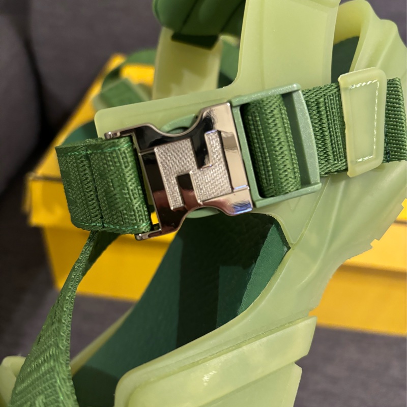 Fendi涼鞋 全新-11