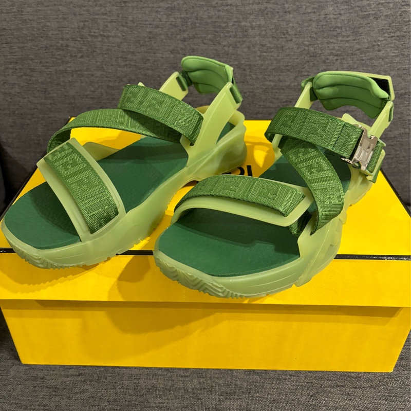 Fendi涼鞋 全新-12