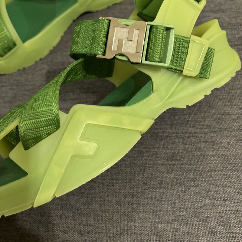 Fendi涼鞋 全新-13