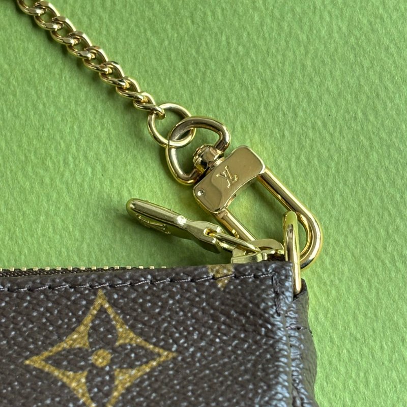 ::LOUIS VUITTON:: LV M58009 Monogram 經典花紋金鍊MINI麻將包 拉鍊錢包 小手提包-3