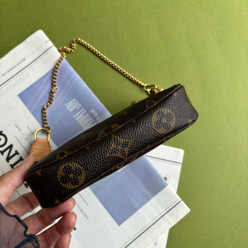 ::LOUIS VUITTON:: LV M58009 Monogram 經典花紋金鍊MINI麻將包 拉鍊錢包 小手提包-4