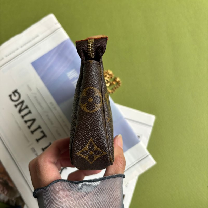 ::LOUIS VUITTON:: LV M58009 Monogram 經典花紋金鍊MINI麻將包 拉鍊錢包 小手提包-6
