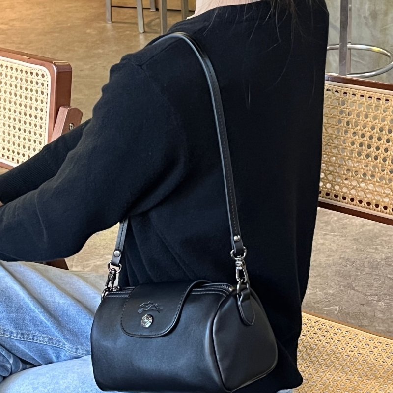【現貨】 Longchamp 黑色圓筒包-1