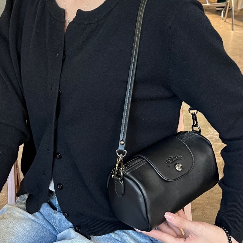 【現貨】 Longchamp 黑色圓筒包-3
