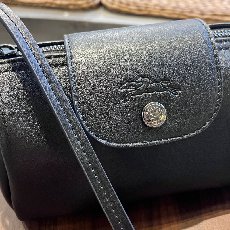 【現貨】 Longchamp 黑色圓筒包-9