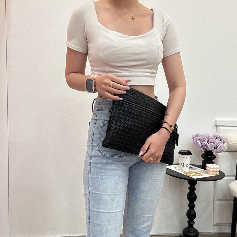 【赫蒂國際精品】Bottega Veneta 寶緹嘉 皮革編織手拿包 vintage-1