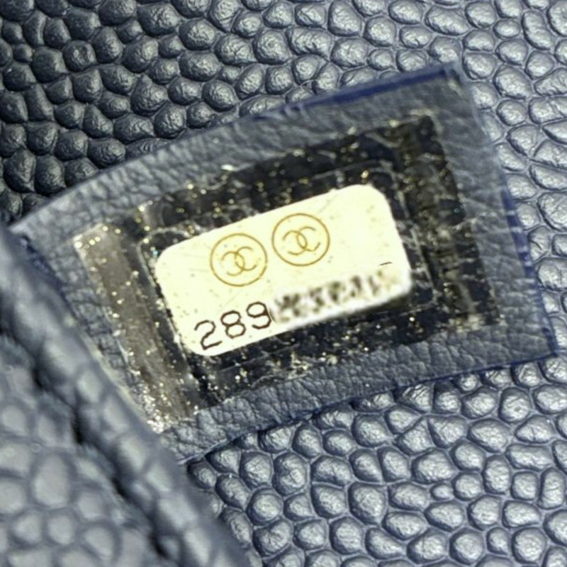 深藍色 荔枝紋 牛皮 Boy 20 鍊帶 肩背包 金釦【CHANEL 香奈兒】 A67085-4