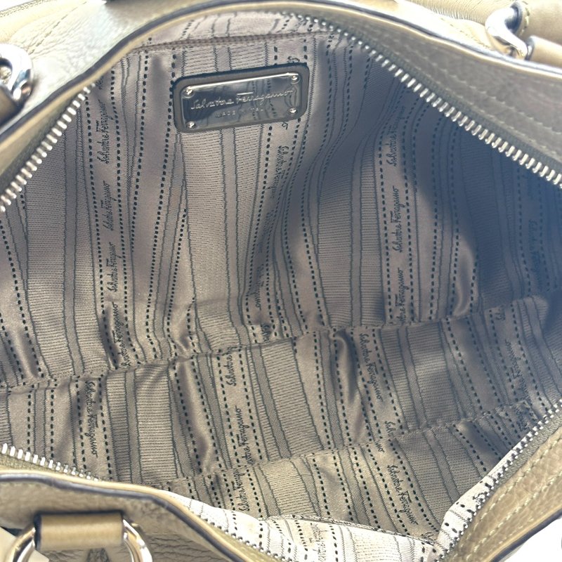 【美收精品】Ferragamo 灰色皮革款手提包 C-470【隔月月中將轉賣至日本 上架期限30天】-13