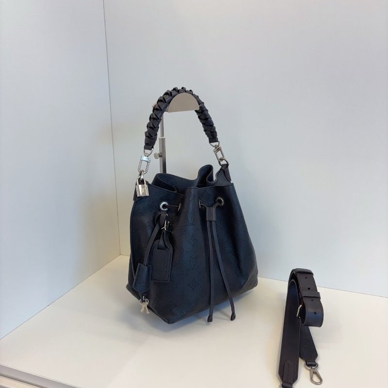 芯片款 路易威登/Louis Vuitton 全黑全皮Muria月光女神水桶包 銀扣-2