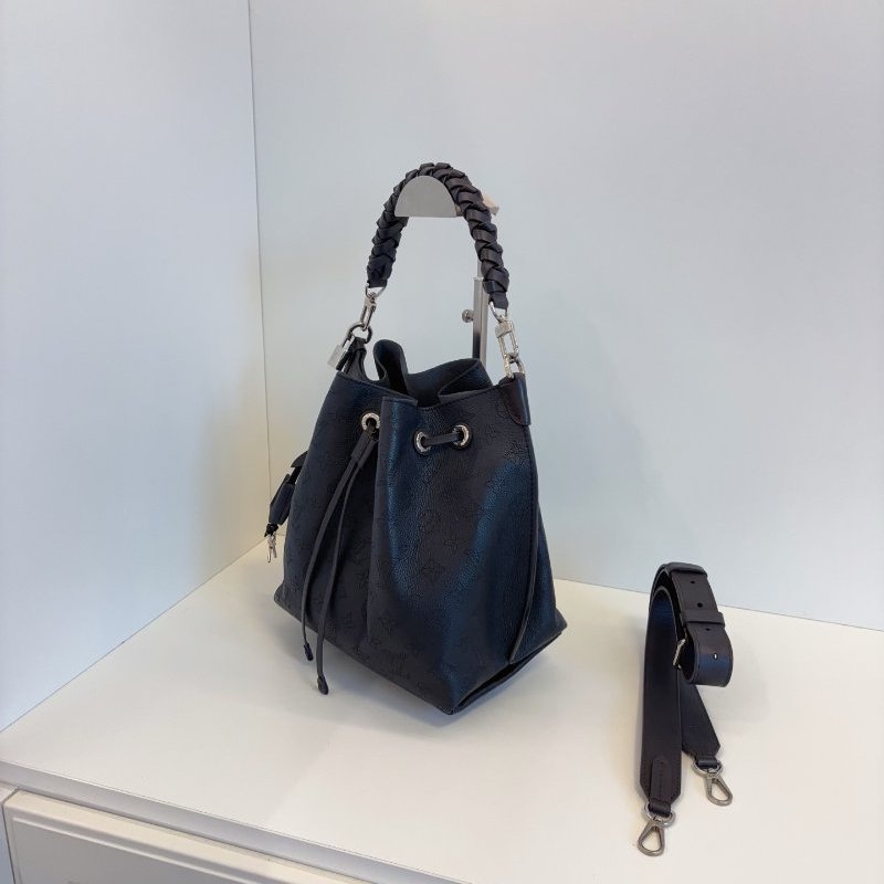 芯片款 路易威登/Louis Vuitton 全黑全皮Muria月光女神水桶包 銀扣-3