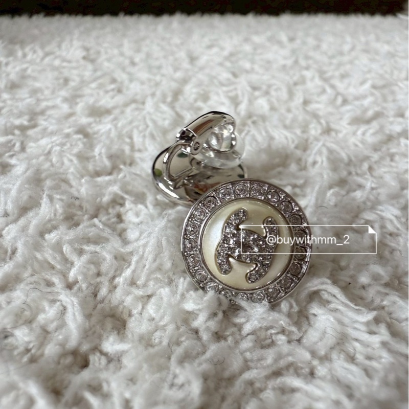 現貨💎香奈兒耳夾 水鑽圈圈鈕扣-1