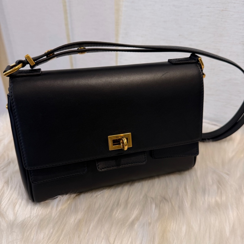 Balenciaga Bel air xs黑牛皮肩斜背包-4