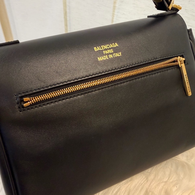 Balenciaga Bel air xs黑牛皮肩斜背包-10
