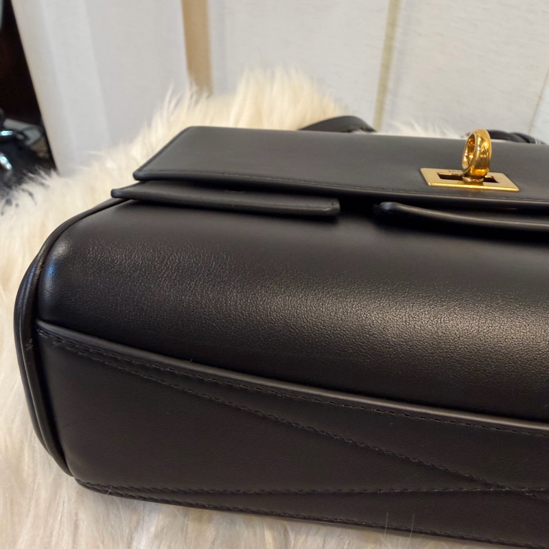 Balenciaga Bel air xs黑牛皮肩斜背包-13
