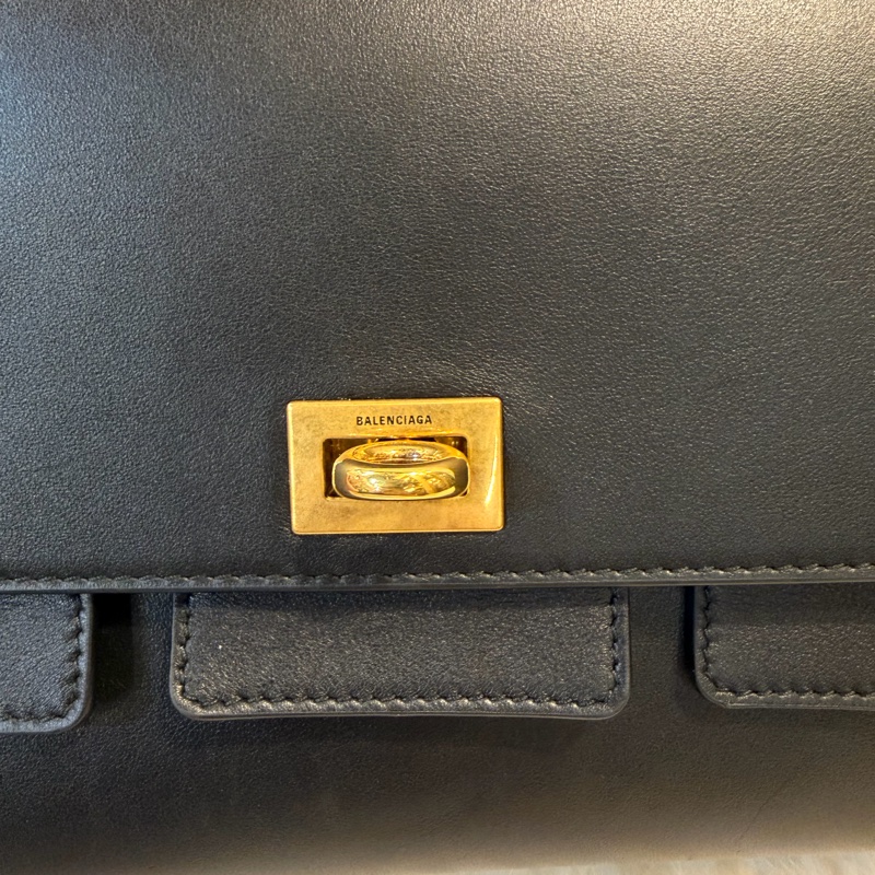 Balenciaga Bel air xs黑牛皮肩斜背包-34