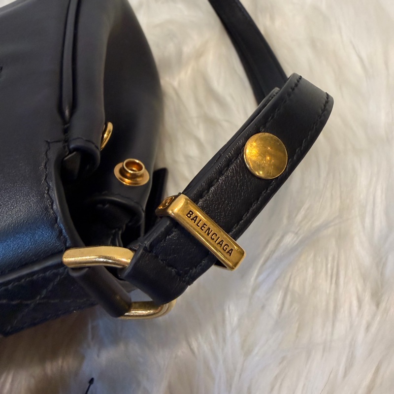 Balenciaga Bel air xs黑牛皮肩斜背包-36