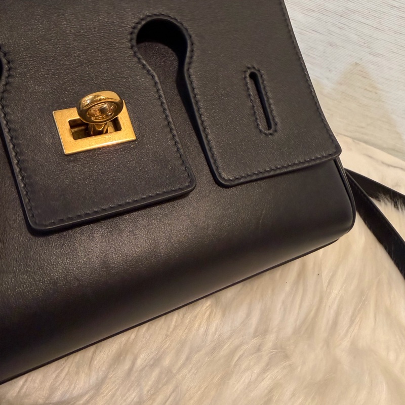 Balenciaga Bel air xs黑牛皮肩斜背包-41