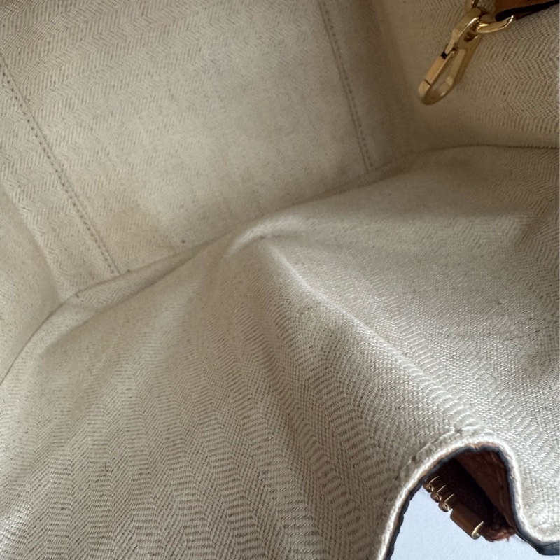 Loewe焦糖色吊床包mini-17