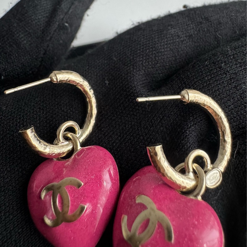 Chanel粉色愛心雙面耳環😍-16