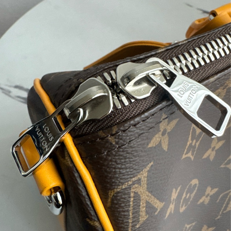LV M13201花紋黃邊keepall35-28
