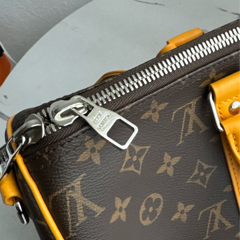 LV M13201花紋黃邊keepall35-39