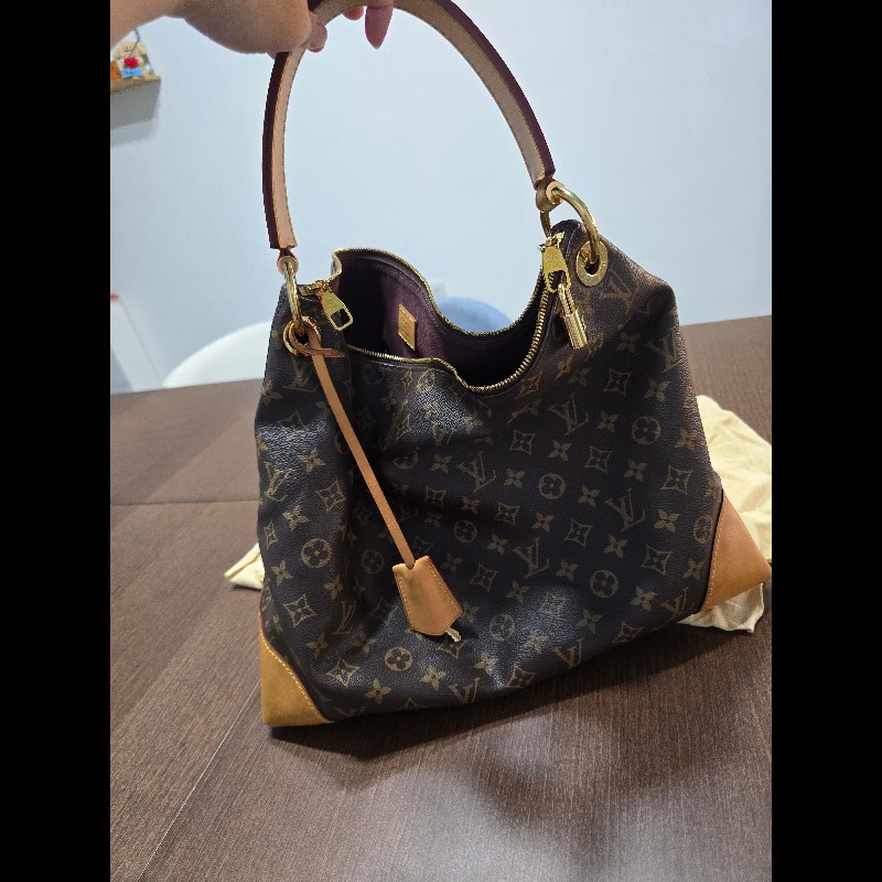 LV Louis Vuitton
Monogram Berri MM-5
