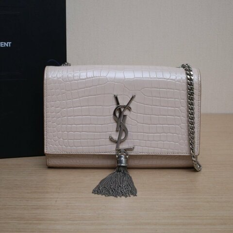 SAINT LAURENT KATE小號20鱷魚壓紋流蘇裸色牛皮銀扣肩背包